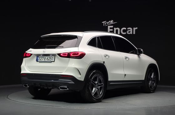 Mercedes-Benz GLA-Class GLA250 4MATIC — пробег 15 831 км — фото 2 из 5