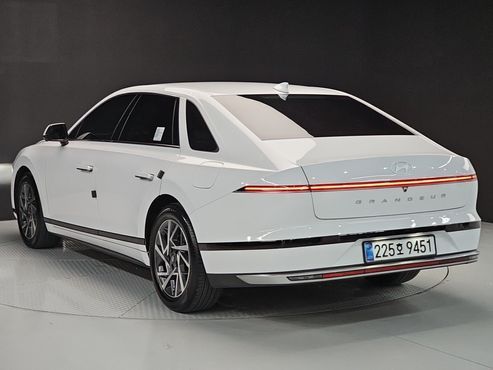 Hyundai Grandeur Exclusive — пробег 10 695 км — фото 3 из 5