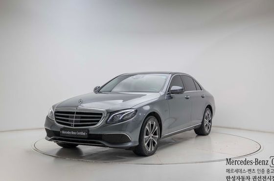 Mercedes-Benz E-Class E300 4MATIC Exclusive — пробег 56 346 км — фото 1 из 5