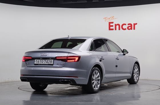 Audi A4 40 TFSI — пробег 22 142 км — фото 2 из 5