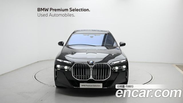 BMW 7-Series 740i xDrive M Sport — пробег 4 086 км — фото 3 из 5
