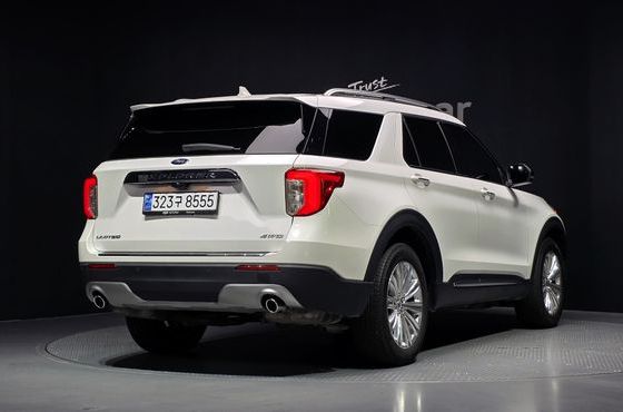 Ford Explorer 2.3 LimIted 4WD — пробег 30 990 км — фото 2 из 5