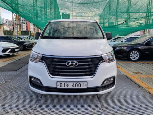 Hyundai Starex Van 3-Seater Smart — пробег 66 779 км — фото 4 из 5