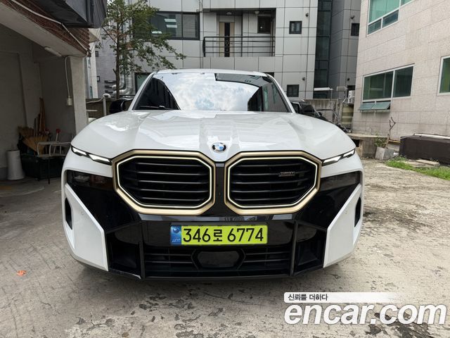 BMW XM 4.4 — пробег 26 800 км — фото 1 из 5