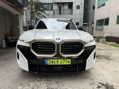BMW XM 4.4 — пробег 26 800 км — фото 1 из 5