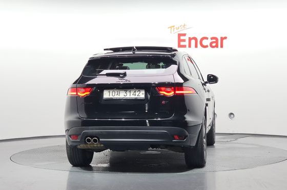 Jaguar F-PACE 20d R-Sport — пробег 127 344 км — фото 4 из 5