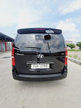 Hyundai Starex 12-Seater Wagon CVX Luxury — пробег 178 000 км — фото 2 из 5