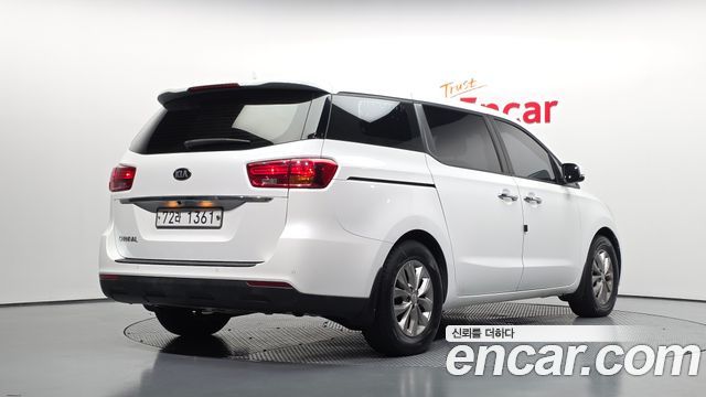 Kia Carnival из Кореи Encar