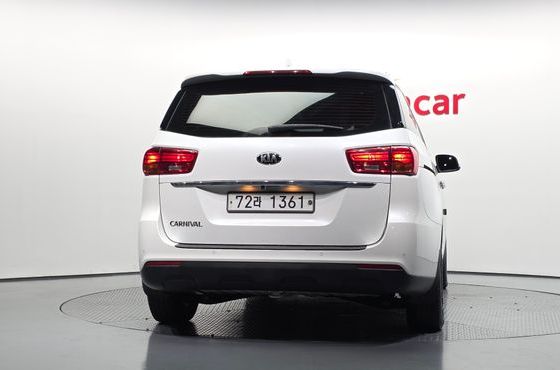 Kia Carnival 11-Seater Deluxe — пробег 115 477 км — фото 4 из 5