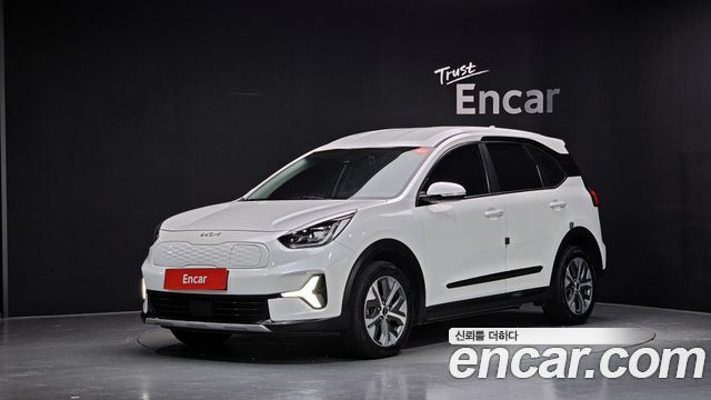 Kia Niro Earth — пробег 175 841 км — фото 1 из 5