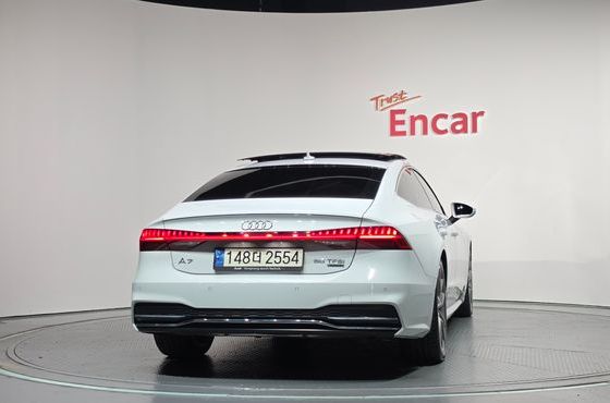 Audi A7 55 TFSI Quattro Premium — пробег 96 013 км — фото 4 из 5