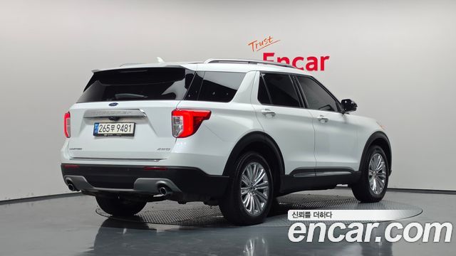 Ford Explorer 2.3 LimIted 4WD — пробег 54 516 км — фото 2 из 5