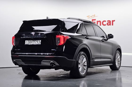 Ford Explorer 2.3 LimIted 4WD — пробег 62 873 км — фото 2 из 5