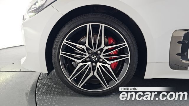 Kia Stinger 3.3 GT AWD Masters Turbo Package — пробег 72 685 км — фото 5 из 5