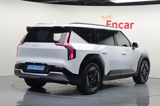 Kia EV9 Long Range 4WD Earth — пробег 44 065 км — фото 2 из 5