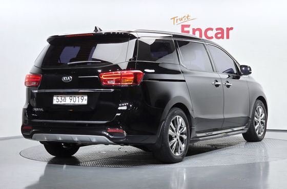 Kia Carnival 9-Seater Prstige — пробег 46 165 км — фото 2 из 5