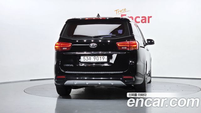 Kia Carnival из Кореи Encar
