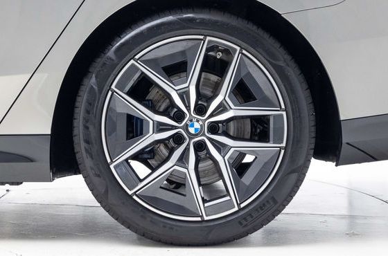 BMW 5-Series 523d M Sport — пробег 4 063 км — фото 5 из 5