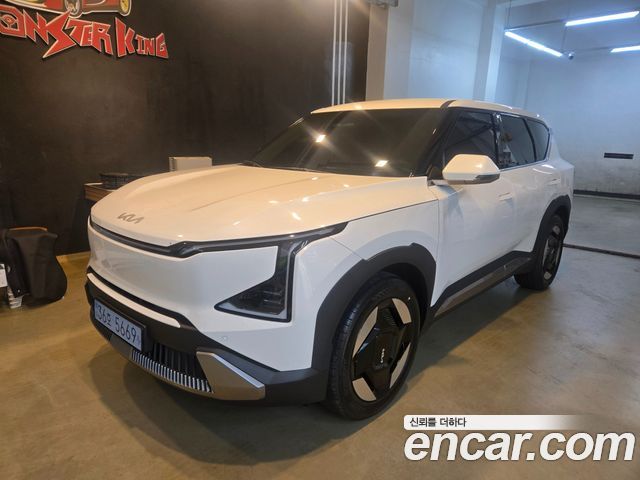 Kia EV5 Long Range 2WD AIr — пробег 323 км — фото 1 из 5