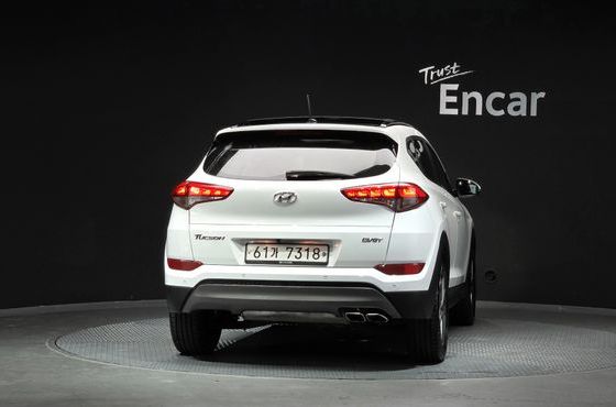 Hyundai Tucson Diesel 2.0 2WD Premium — пробег 144 365 км — фото 4 из 5