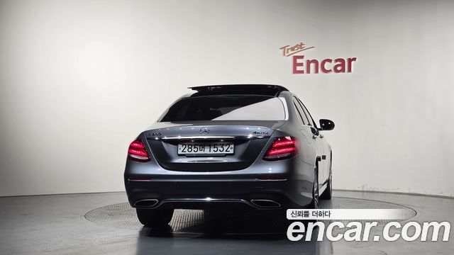 Mercedes-Benz E-Class из Кореи Encar