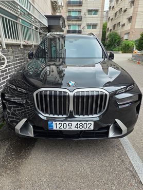 BMW X7 xDrive 40i Design Pure Excellence 6-Seater — пробег 35 000 км — фото 1 из 5
