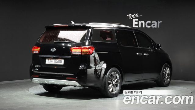 Kia Carnival из Кореи Encar