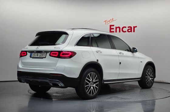 Mercedes-Benz GLC-Class GLC300e 4MATIC — пробег 64 827 км — фото 2 из 5