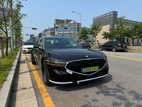 Genesis G90 Gasoline 3.5 Turbo AWD Black — пробег 13 000 км — фото 3 из 5