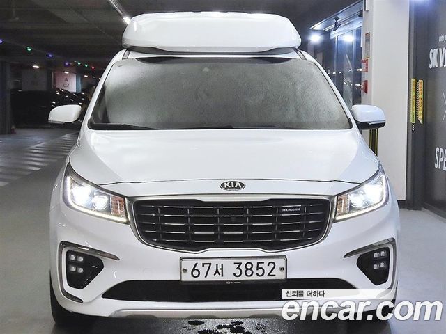 Kia Carnival Gasoline 7-Seater Hi-Limousine President — пробег 205 911 км — фото 2 из 5