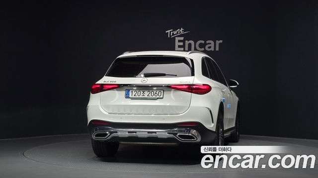 Mercedes-Benz GLC-Class GLC300 4MATIC AMG Line — пробег 44 586 км — фото 4 из 5