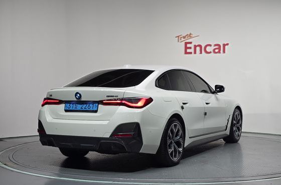 BMW i4 eDrive40 M Sports Pro — пробег 58 895 км — фото 2 из 5