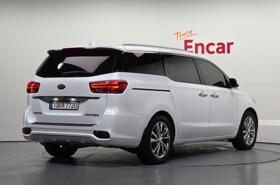 Kia Carnival 9-Seater Noblesse Special — пробег 137 333 км — фото 2 из 5
