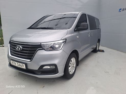 Hyundai Starex Van 5-Seater Modern — пробег 17 209 км — фото 1 из 5