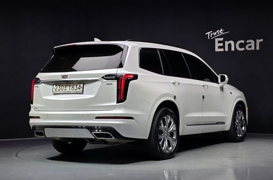 Cadillac XT6 3.6 Sport — пробег 74 096 км — фото 2 из 5