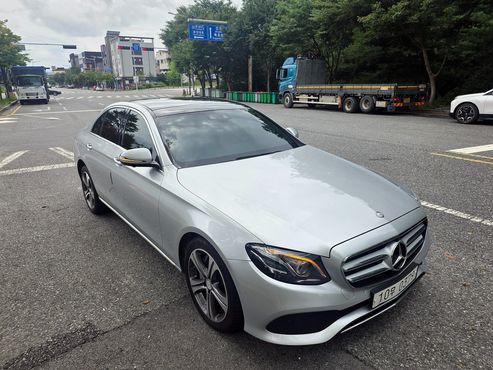 Mercedes-Benz E-Class E300 4MATIC Avnatgarde — пробег 290 337 км — фото 2 из 5