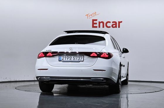 Mercedes-Benz E-Class E200 Avantgarde — пробег 22 810 км — фото 4 из 5