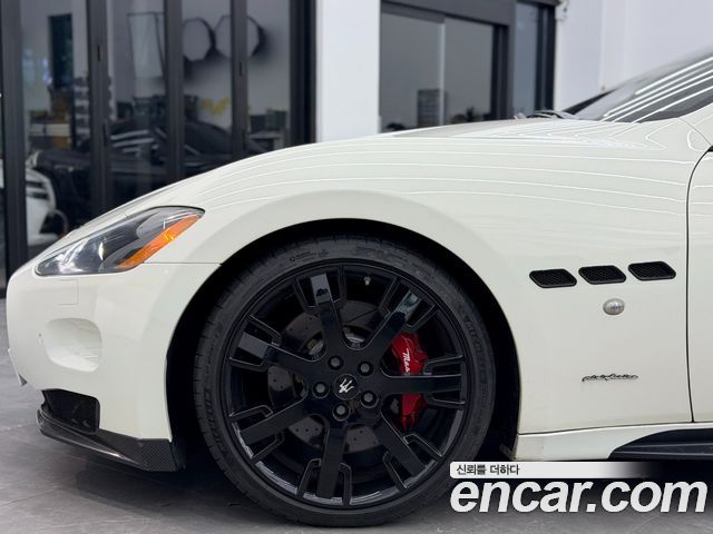 Maserati GranTurismo S 4.7 MC Sport 1st — пробег 89 850 км — фото 3 из 5