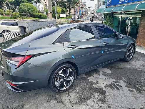 Hyundai AVANTE 1.6 Inspiration — пробег 5 185 км — фото 2 из 5