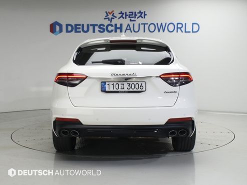 Maserati Levante 3.0 AWD Modena — пробег 103 423 км — фото 4 из 5