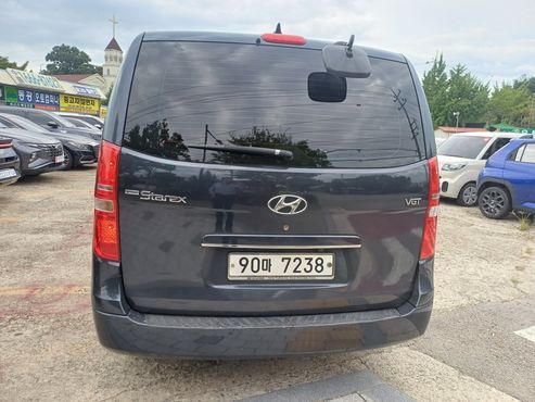 Hyundai Starex 5-Seater VAN CVX Premium — пробег 249 631 км — фото 2 из 5