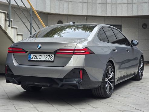 BMW 5-Series 530i xDrive M Sport — пробег 16 713 км — фото 2 из 5