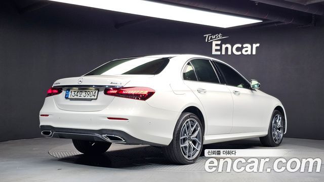 Mercedes-Benz E-Class E220d 4MATIC AMG Line — пробег 192 090 км — фото 2 из 5