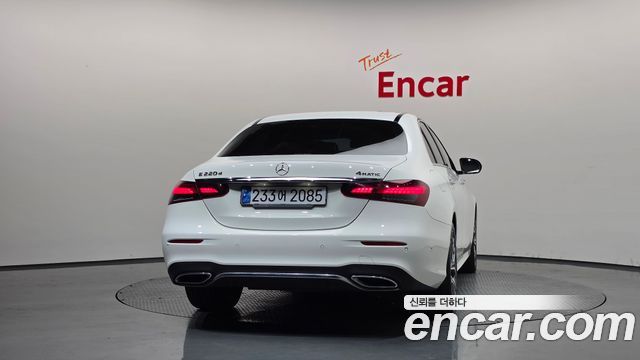 Mercedes-Benz E-Class из Кореи Encar