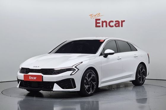 Kia K5 2.0 Signature — пробег 7 542 км — фото 1 из 5