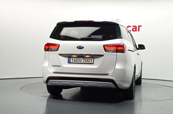 Kia Carnival 9-seater Luxury — пробег 90 446 км — фото 4 из 5
