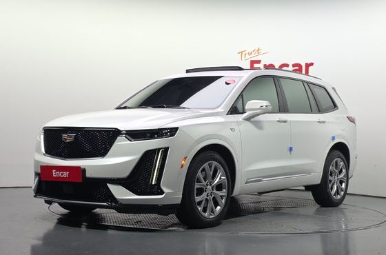 Cadillac XT6 3.6 Sport — пробег 48 817 км — фото 1 из 5
