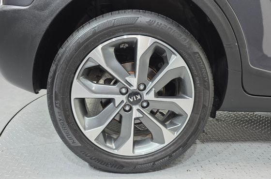 Kia Stonic Diesel 1.6 Trendy — пробег 92 078 км — фото 5 из 5