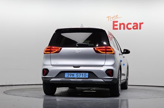 Kia Niro Air — пробег 61 776 км — фото 4 из 5