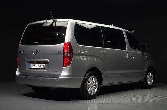 Hyundai Starex Van 3-Seater Smart — пробег 62 203 км — фото 2 из 5
